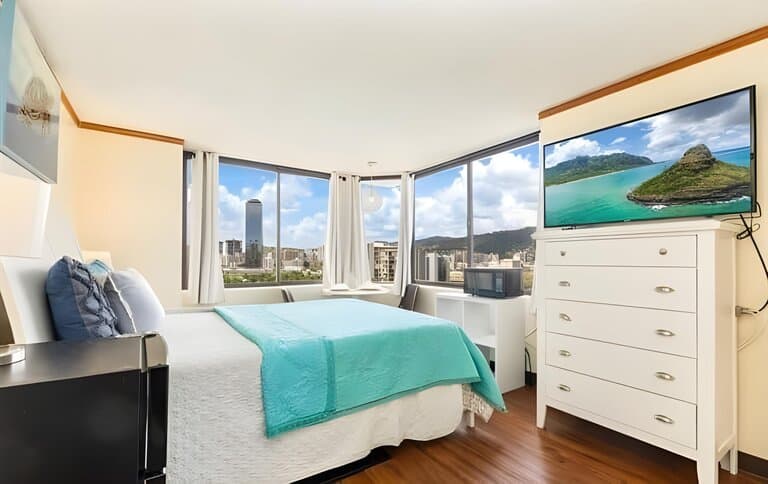 Bridge Loan for Condotel Purchase in Waikiki, Hawaii